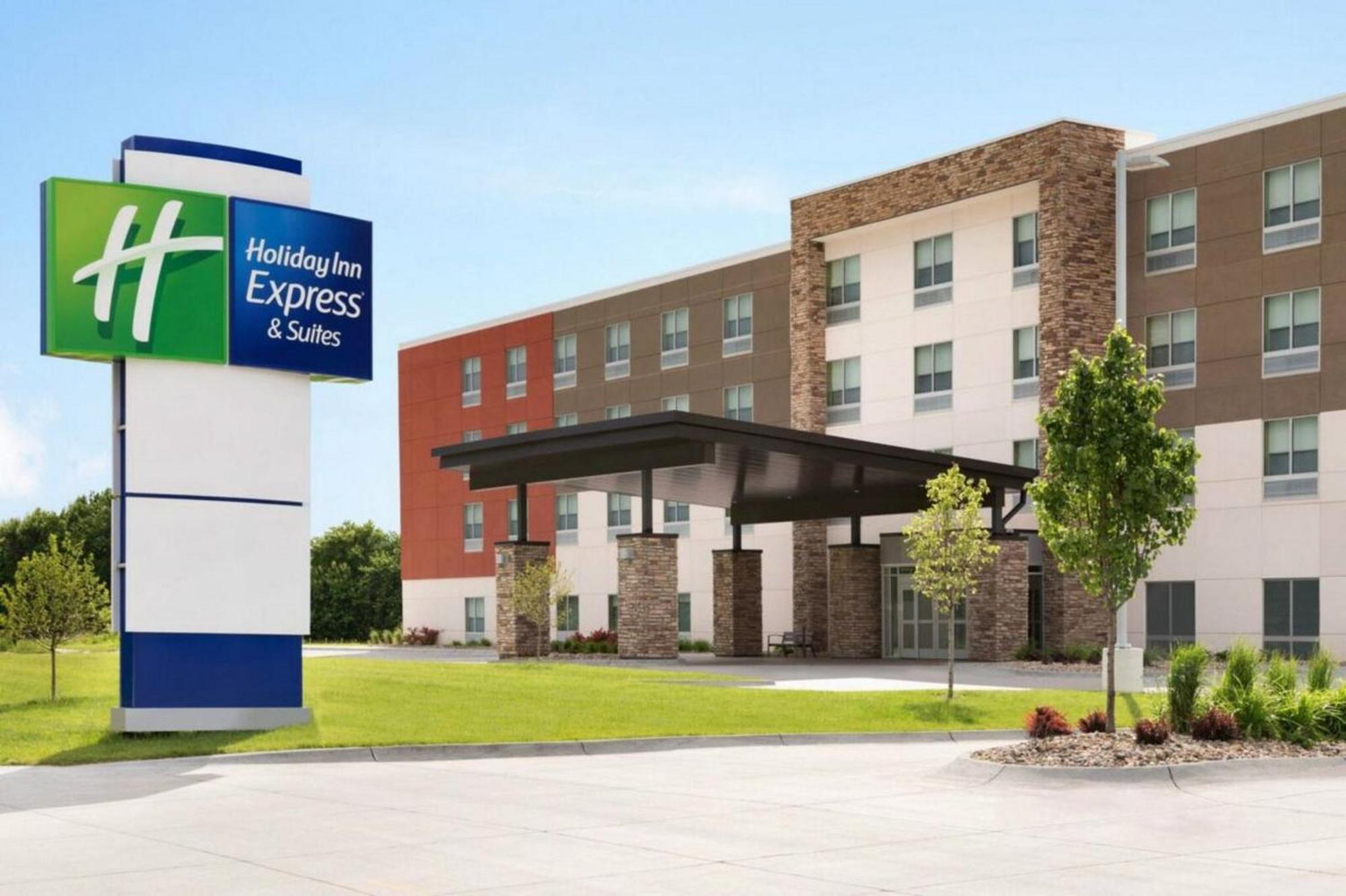 Express And By Ihg Hotel 3*
