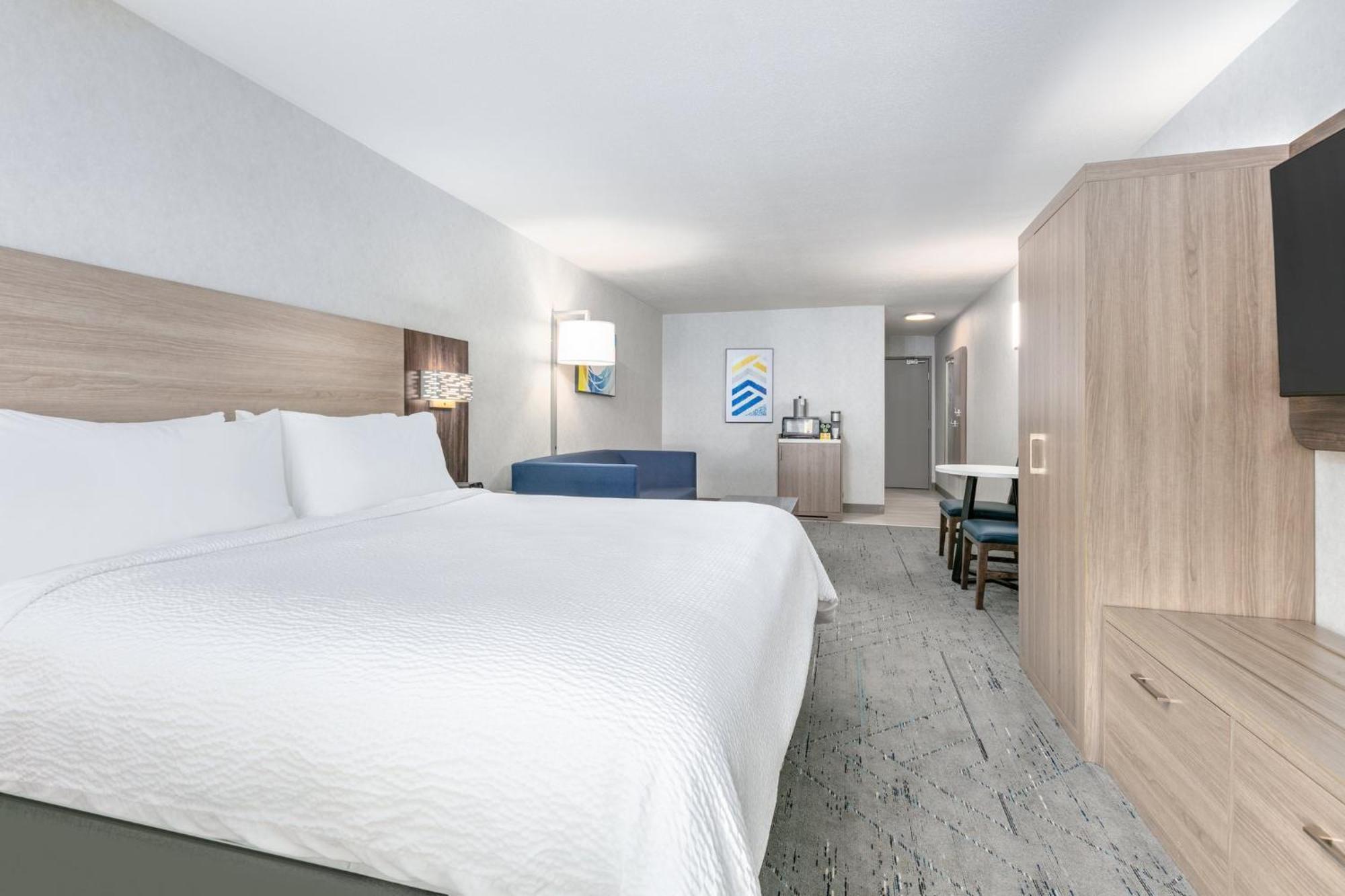 Hotel Express Hotel&suites 3*